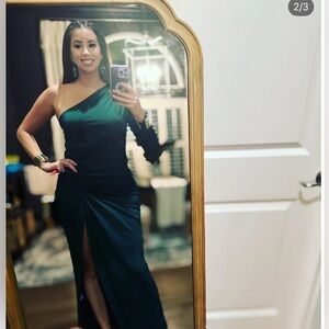 Elegant Green One-Shoulder Dress